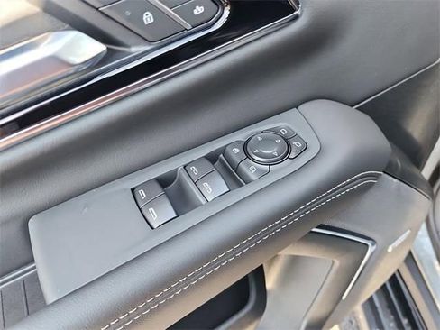 New 2026 GMC Yukon XL Elevation image 12