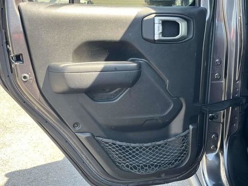 Used 2022 Jeep Wrangler Unlimited Sport AWD/4WD image 16