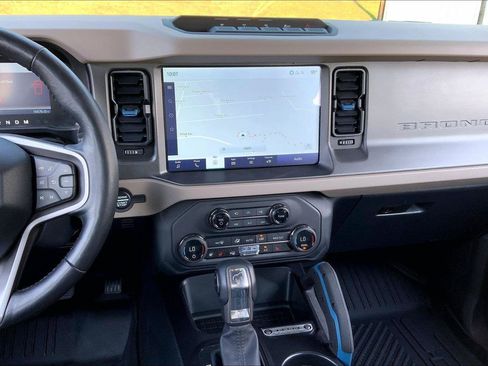 Used 2024 Ford Bronco Wildtrak AWD/4WD image 6