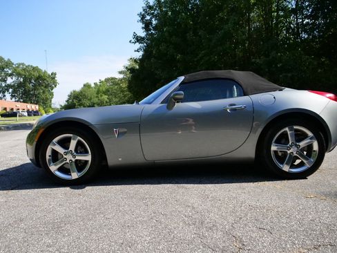 Used 2007 Pontiac Solstice Convertible w/ Premium Package RWD image 33