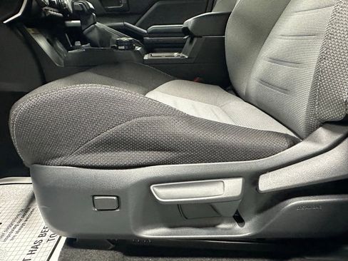 Used 2025 Toyota 4Runner TRD Off-Road image 12