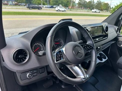 Used 2026 Mercedes-Benz Sprinter 2500 image 16
