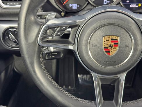 Used 2019 Porsche 718 Cayman S image 19