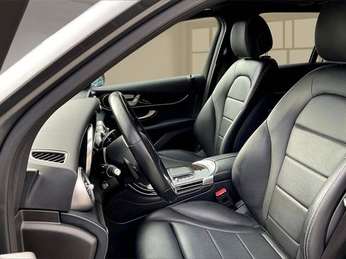 Used 2021 Mercedes-Benz GLC 300 GLC 300 image 18