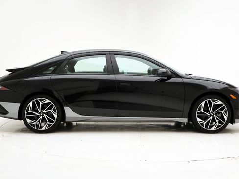 Used 2023 Hyundai Ioniq 6 SEL image 3