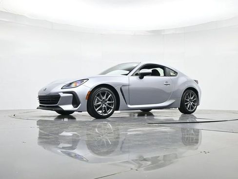 Used 2025 Subaru BRZ Premium RWD image 32