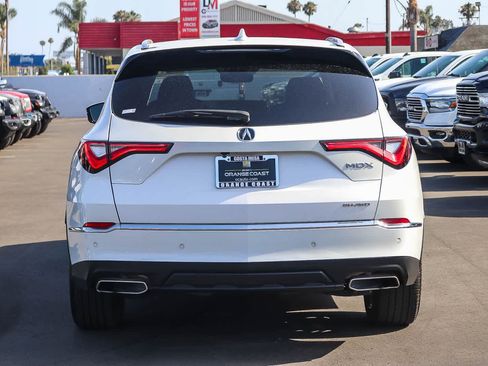 Used 2023 Acura MDX SH-AWD w/ Advance Package image 5