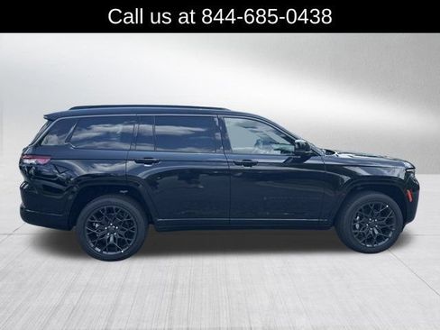 New 2026 Jeep Grand Cherokee L Summit w/ Obsidian Package AWD/4WD image 4