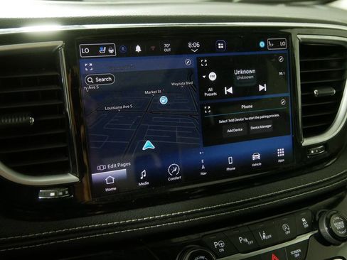 Used 2023 Chrysler Pacifica Limited w/ Uconnect Theater Family Group AWD/4WD image 27
