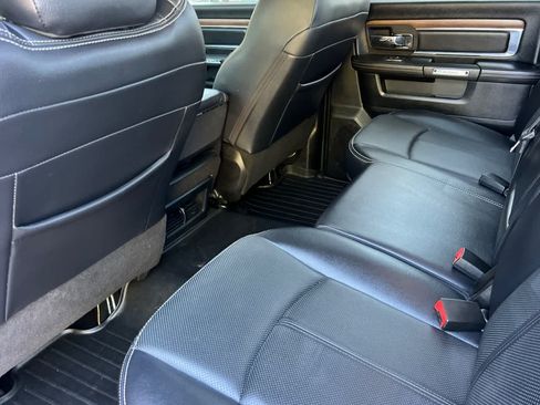 Used 2018 RAM 2500 Laramie AWD/4WD image 4