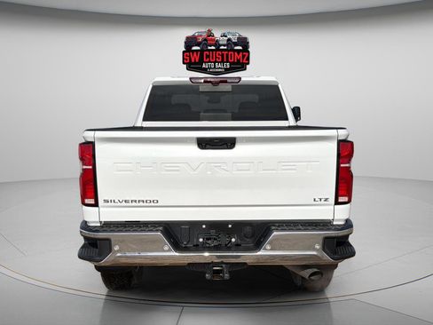 Used 2025 Chevrolet Silverado 2500 LTZ w/ LTZ Premium Package image 6