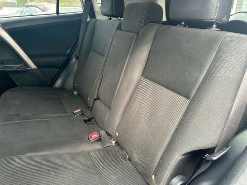 Used 2014 Toyota RAV4 XLE image 19