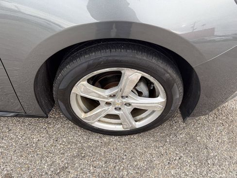 Used 2017 Chevrolet Volt LT w/ Comfort Package image 7