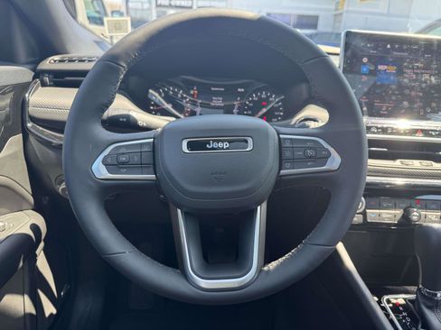 Used 2025 Jeep Compass Limited w/ Sun & Sound Group AWD/4WD image 12