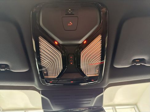 Used 2026 BMW X5 xDrive40i w/ M Sport Package image 33