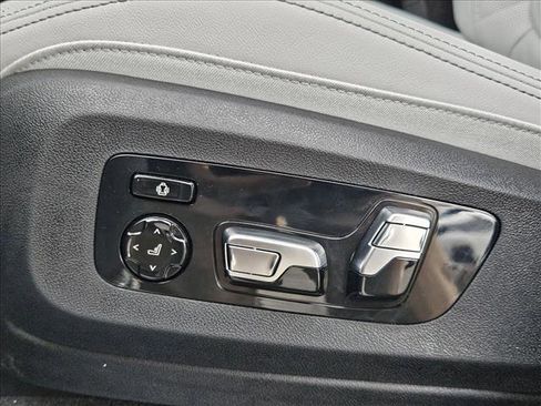 New 2026 BMW X6 M60i w/ Parking Assistance Package image 10