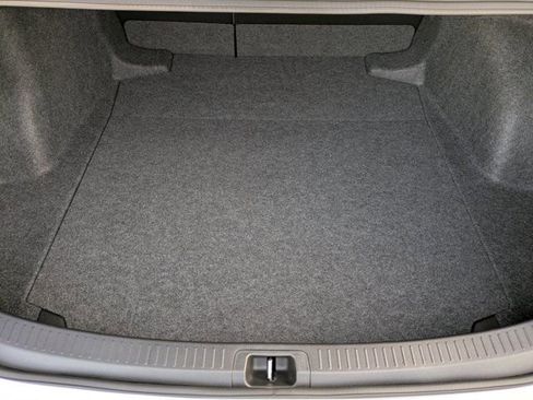 Used 2025 Toyota Corolla LE image 18