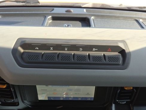 Used 2021 Ford Bronco Badlands image 21