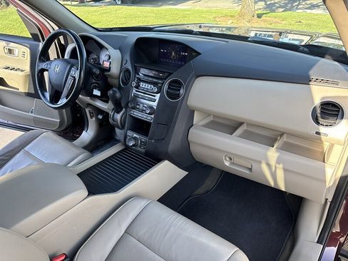 Used 2015 Honda Pilot Touring image 48