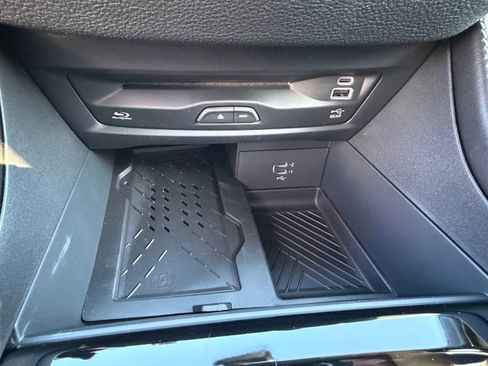 New 2026 Chrysler Pacifica Limited image 22