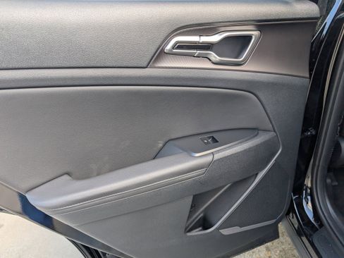 New 2026 Kia Sportage EX image 4