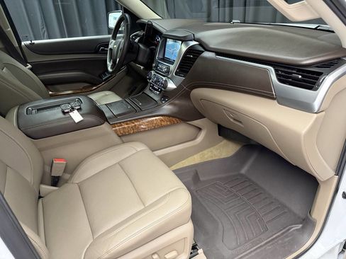 Used 2017 Chevrolet Suburban Premier AWD/4WD image 26