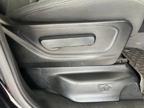 Used 2019 RAM 1500 Big Horn RWD image 26