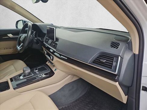 Used 2019 Audi Q5 2.0T Premium Plus w/ Premium Plus Package AWD/4WD image 21