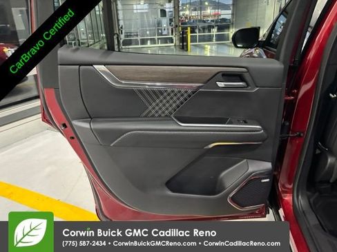 Certified 2025 GMC Acadia Denali w/ LPO, Floor Liner Package AWD/4WD image 30
