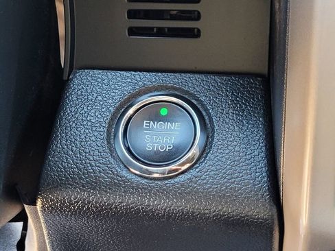 Used 2016 Ford F150 Lariat image 32