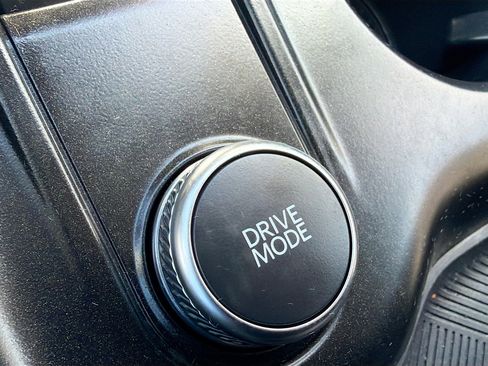 Used 2025 Ford Explorer Active image 30