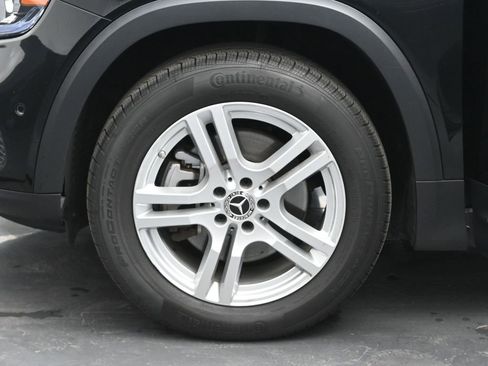 Used 2023 Mercedes-Benz GLB 250 4MATIC image 35