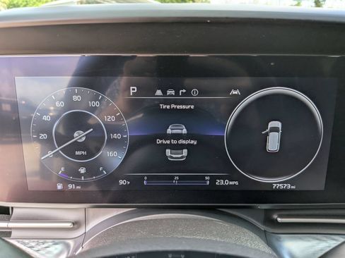 Certified 2024 Kia Carnival SX Prestige FWD image 36
