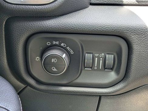 New 2026 RAM 2500 Laramie AWD/4WD image 24