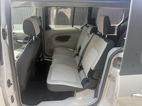 Used 2022 Ford Transit Connect XLT FWD image 15