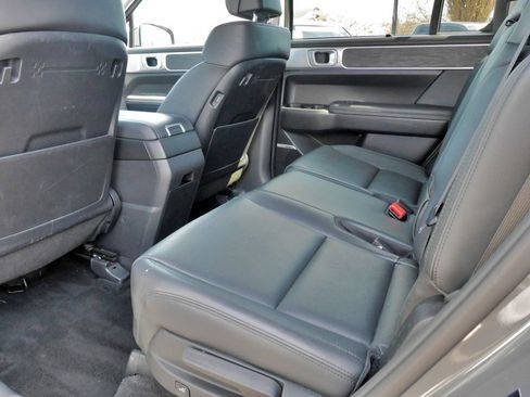 Used 2025 Hyundai Santa Fe Limited FWD image 26