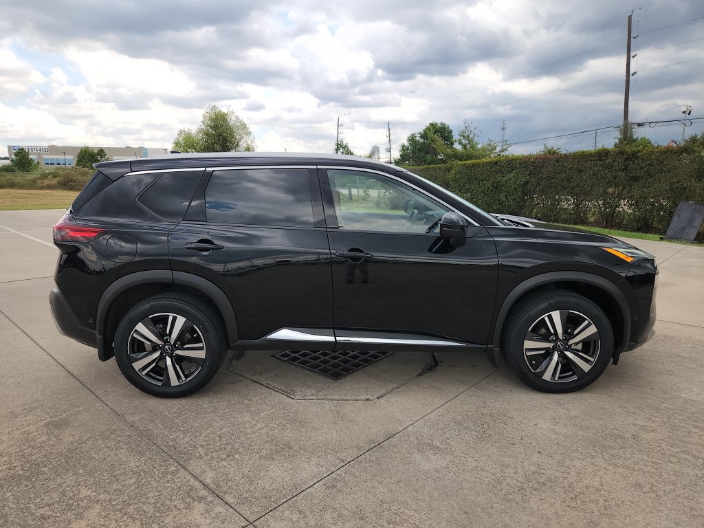 Used 2023 Nissan Rogue Platinum FWD image 4