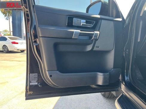 Used 2016 Land Rover LR4 HSE Silver Edition image 12