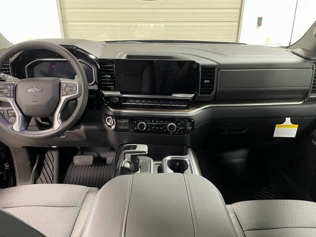New 2026 Chevrolet Silverado 1500 RST AWD/4WD image 13