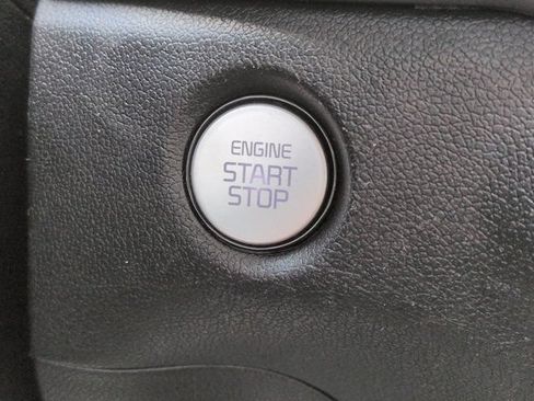 Used 2025 Kia Sorento S FWD image 26
