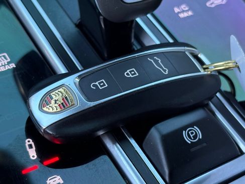 Used 2023 Porsche Cayenne Coupe AWD/4WD image 43