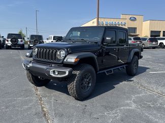 New 2025 Jeep Gladiator Sport video 2