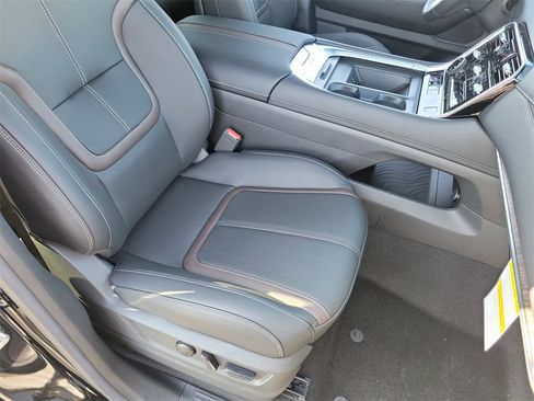 New 2026 Nissan Armada SL w/ Captain's Chari Seat Package image 15