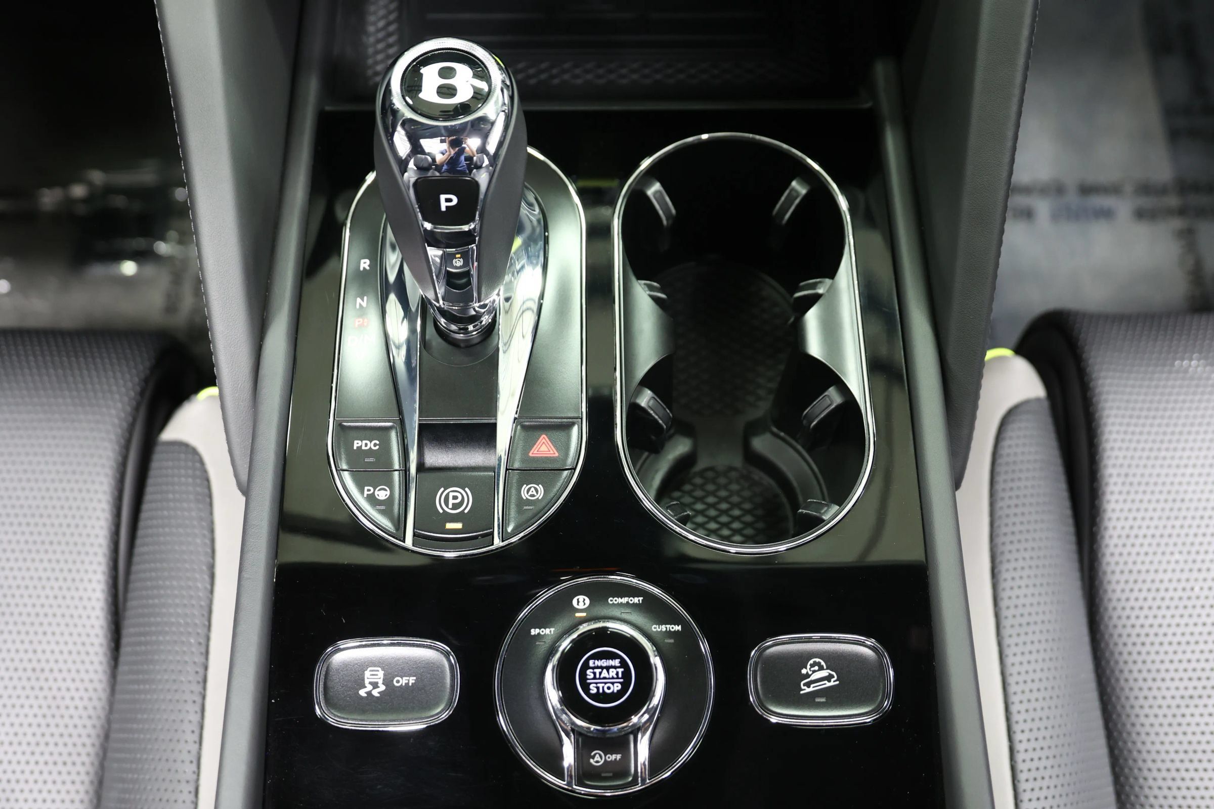 Used 2023 Bentley Bentayga Extended Wheelbase AWD/4WD image 48