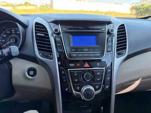 Used 2014 Hyundai Elantra GT w/ Option Group 02 FWD image 20