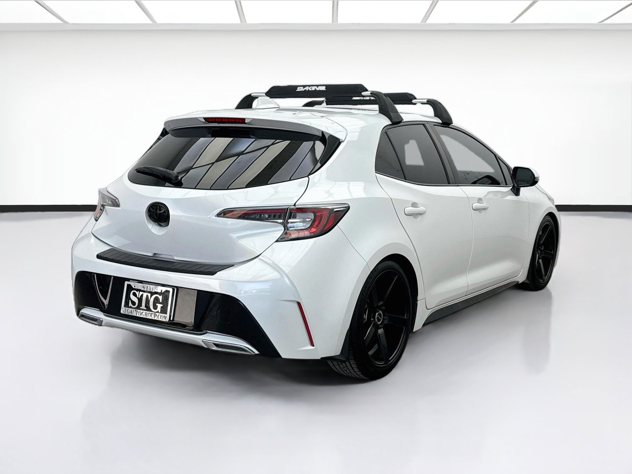 Used 2022 Toyota Corolla XSE FWD image 4
