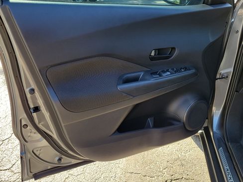 Used 2020 Nissan Kicks S FWD image 16