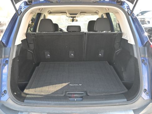Used 2023 Nissan Rogue SV image 13