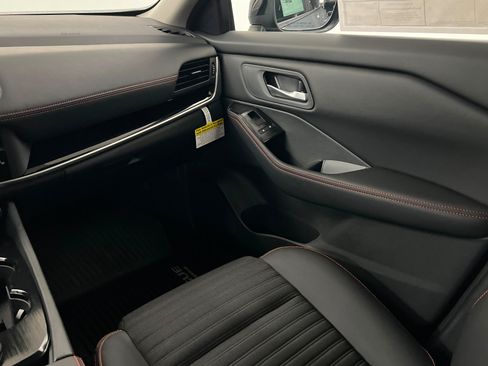 New 2026 Nissan Rogue SV AWD/4WD image 10