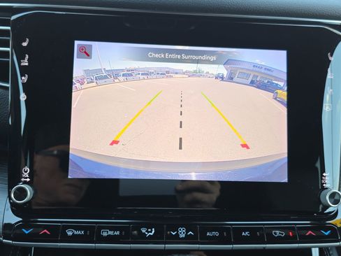 Used 2024 Jeep Wagoneer L Series II w/ Flexible Seating Group RWD image 25